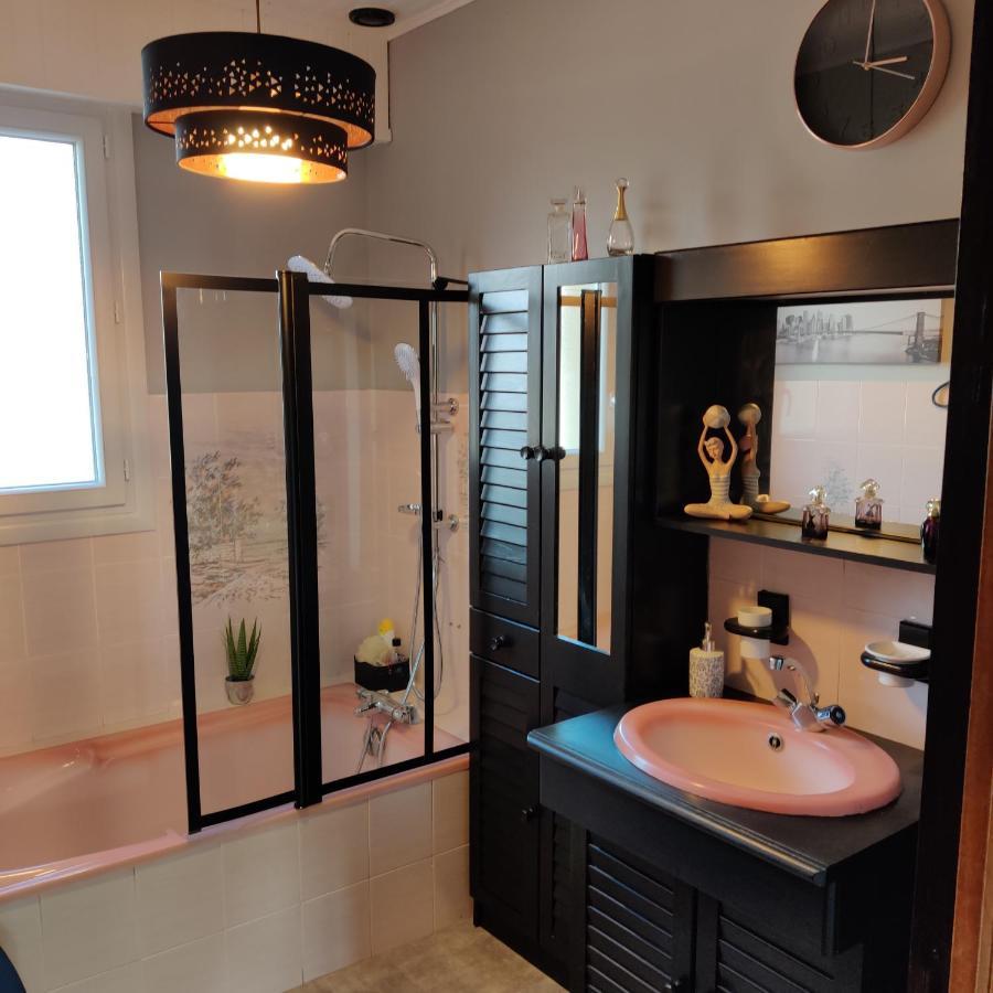 Coup De Coeur Assure ! Calm Comme A La Maison ! Maison Spacieuse Avec Grande Terrasse Pour 2 A 5 Personnes Proximite Granville Et Mer Avec Wifi Et Parking Gratuits מראה חיצוני תמונה